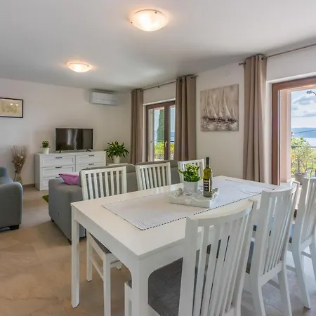 شقة Anton 3 Spacious With A Large Terrace تْسْغيكفانِتْسا