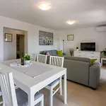 Anton 3 Spacious With A Large Terrace Crikvenica