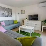 Daire Anton 3 Spacious With A Large Terrace Crikvenica