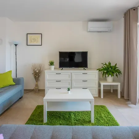 Anton 3 Spacious With A Large Terrace