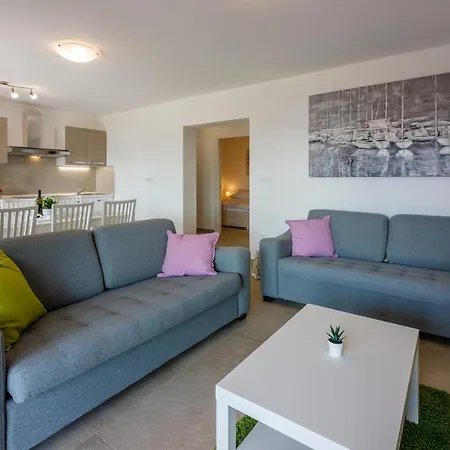 Anton 3 Spacious With A Large Terrace *