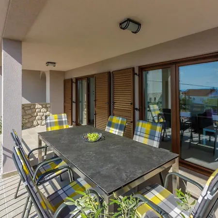 Anton 3 Spacious With A Large Terrace Crikvenica