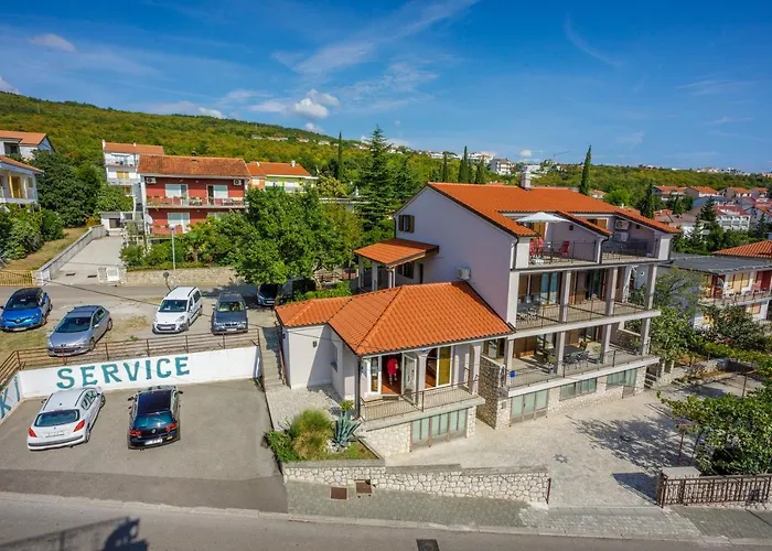 Anton 3 Spacious With A Large Terrace Crikvenica